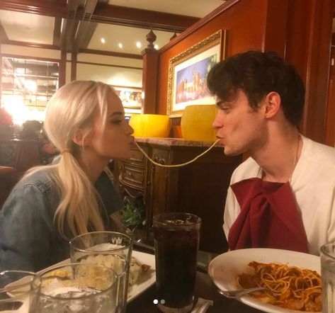 Dove And Thomas, Eating Spaghetti, Thomas Doherty, The Love Club, Boyfriend Goals, Cute Couples Photos, Relationship Goals Pictures, Photo Couple, Dove Cameron