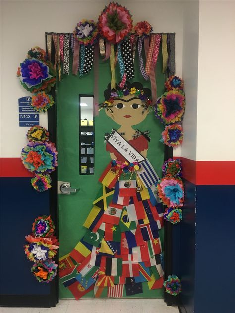 Colombia Door Decoration, Spanish Heritage Month Decorations, South America Classroom Decorations, Hispanic Heratige Month Bulletin Board, Mexico Classroom Door, Cuba Bulletin Board Ideas, Spanish Door Decorations Classroom, Puerto Rico Classroom Door Decoration, Spanish Class Decor