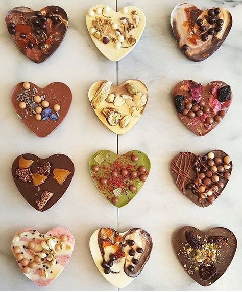 See this Instagram post by @valrhonausa • 3,064 likes Chocolate Mendiants, Jul Mad, Patisserie Fine, Chocolate Bark Recipe, Valrhona Chocolate, Chocolate Pearls, Beautiful Chocolate, Valentine Dinner, Valentines Day Dinner