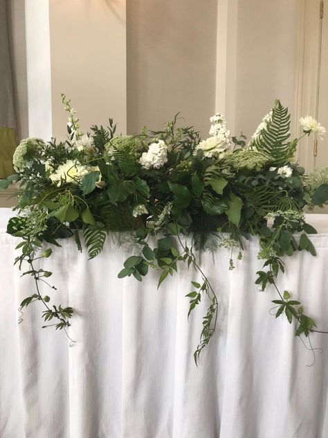 Fern Garland Wedding, Fern Wedding Decorations, Fern Wedding Florals, Asparagus Fern Wedding, Ferns Wedding Decor, Enchanted Forest Wedding Centerpieces, Fern Centerpiece Wedding, Bridal Table Flowers Arrangements, Fern Wedding Decor