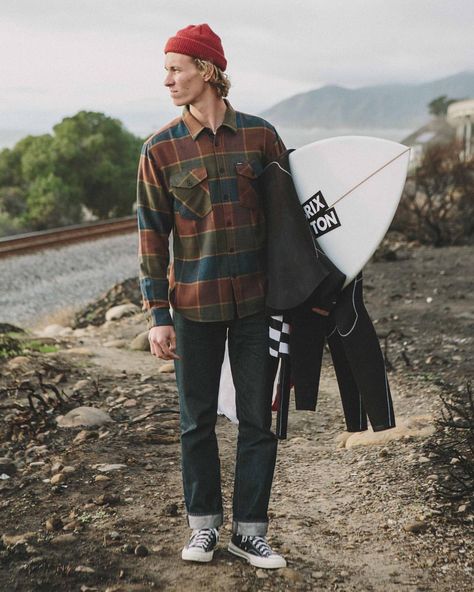 See this Instagram photo by @brixton • 1,900 likes Surf Outfit Women, Mens Surfer Style, Surfer Outfit, Surf Style Men, Looks Hip Hop, Cali Life, Surfer Style, Surf Lifestyle, Skate Style