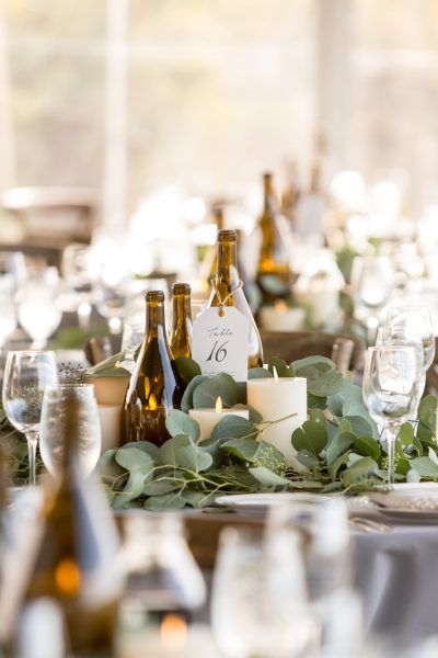 Wine Table Decor, Wine Country Decor, Vineyard Wedding Theme, Romantic Vineyard Wedding, Romantic Wine, Autumn Wine, Country Theme Wedding, Good Wine, Wine Table