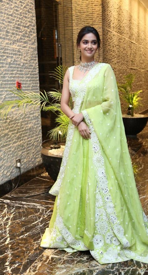 Keerthy Suresh in a lime green lehenga set at goodluck sakhi pre release event 1 Lime Green Lehenga, Kreethi Suresh, Ghagra Design, Kirti Suresh, Traditional Dresses Indian, Cinderella Movie, Armaan Malik, Lehenga Design, Simple Lehenga