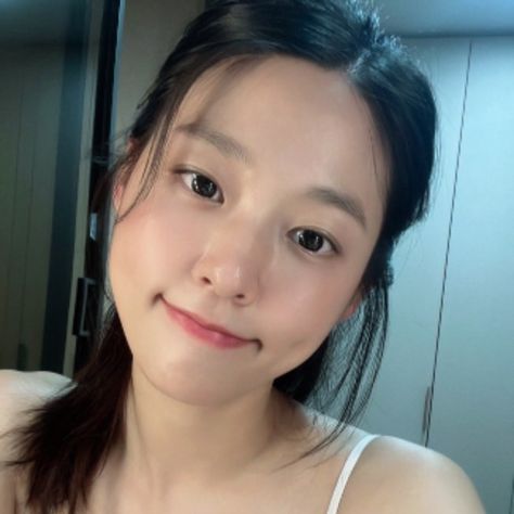 kim seolhyun selca seolhyun icon aesthetic kpop pfp kpop icons girl pfp korean celebrities korean actors korean actress beautiful asian girls hot asian girls hot korean celebrities ulzzang girls makeup looks makeup ideas Aesthetic Kpop Pfp, Pfp Korean, Seol Hyun, Kim Seol Hyun, Pfp Kpop, Kpop Pfp, Girl Pfp, Aesthetic Kpop, Kpop Icons