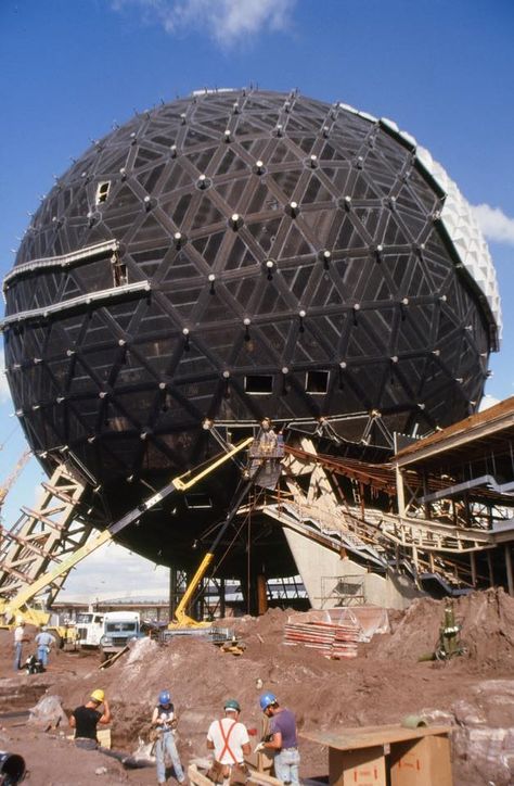 Construction of Spaceship Earth at Epcot Disney Architecture, Spaceship Earth Epcot, Disney Nostalgia, Disneyland Vintage, Foolish Mortals, Epcot Center, Spaceship Earth, Retro Disney, Disney Rides