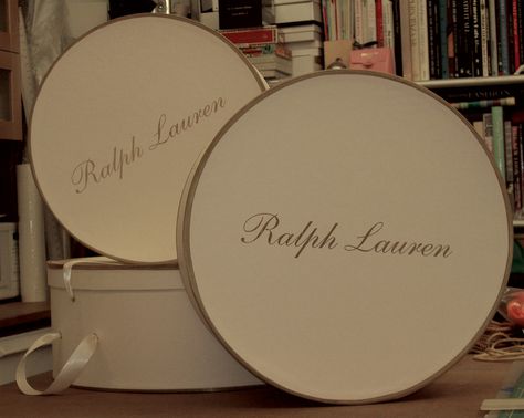 Hat boxes made for Ralph Lauren window display. Satin ribbon for handles.                                                                                                                                                     Más Ralph Lauren Hat, Branded Shopping Bags, Vintage Hat Boxes, Ralph Lauren Hats, Pretty Hats, Star Box, Hat Boxes, Box Packaging Design, Hat Box