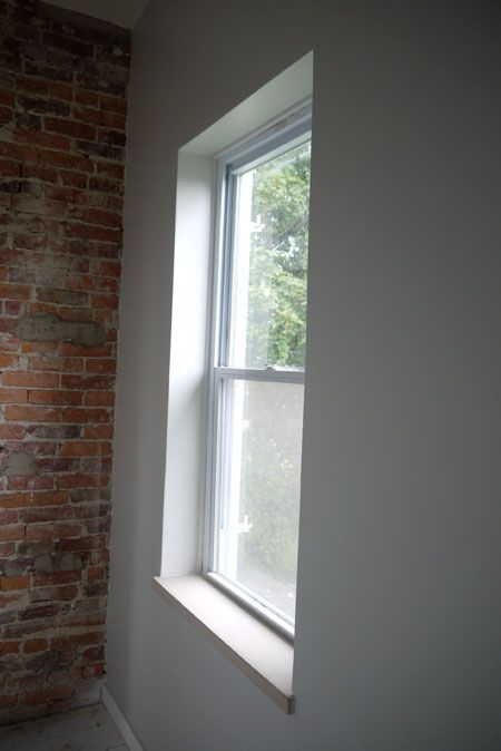 Low Profile Window Casing, Frameless Windows Interior, Modern Window Trim Interior, Window Trim Ideas Interior Modern, Windows Without Trim, Bathroom Window Sill Ideas, Window Finishes, Window Trim Ideas Interior, Modern Window Trim