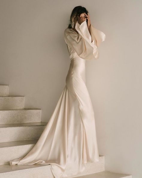 Minimalist Bridal Gown, Goddess Bride, Bridal Sleeves, Shona Joy, Bride Photography, Future Bride, Wedding Dress Inspiration, Wedding Dress Long Sleeve, Dream Wedding Dresses