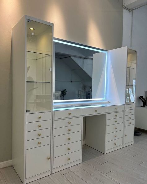 Fabricate your dream vanity only at VanityBeautySG today and enjoy big saving😍 Click the link in the bio now Do take note during this period, our fabrication will take longer then usual due to my health issue. Only order if you’re comfortable with longer time period waiting. Estimated delivery end of July - Aug. P/s : We’re online business registered with ACRA. Not scammer and all photo are taken REAL LIFE PIC, OUR CUSTOMER AND OUR OWN PRODUCT FABRICATION AT OUR MALAYSIA FACTORY. 🎀 . 🎀 .... Beauty Room Furniture, Huge Vanity, Big Vanity, Vanity Inspo, Dream Vanity, Beauty Room Vanity, Dressing Room Decor, Easy Room Decor, Big Room