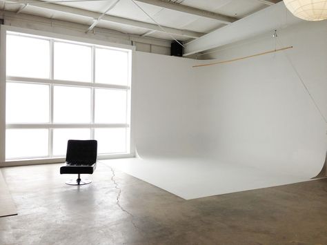 Photo Studio Interior, Modern Office Design Inspiration, Photography Studio Spaces, Ruangan Studio, Photo Studio Design, Photography Studio Decor, Photography Studio Design, Photography Studio Setup, Studio Layout