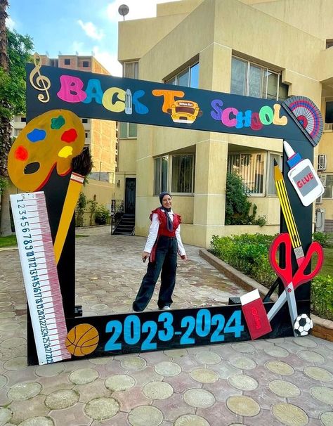 School Inauguration Decoration Ideas, School Opening Decoration Ideas, Selfie Booth Ideas For School, First Day School Decoration Ideas, School Reopening Decoration, Graduation Day Decoration For Kids, Selfie Point Ideas For School, Welcome To School Decoration, First Day Of School Decoration Ideas