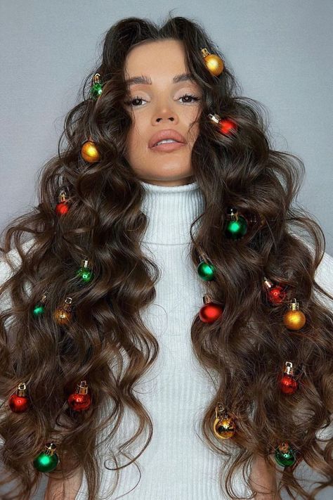 Christmas Shoot, Christmas Hairstyles, Christmas Photoshoot, Christmas Makeup, Holiday Hairstyles, Christmas Hair, Short Pixie Haircuts, Peinados Faciles, Holiday Looks