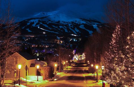 7 Magical Christmas Towns in Colorado  | Hotelgift Colorado Christmas Towns, Christmas In Colorado, Alma Colorado, Cologne Christmas Market, Frisco Colorado, Colorado Christmas, Christmas Towns, Colorado Towns, Christmas Getaways