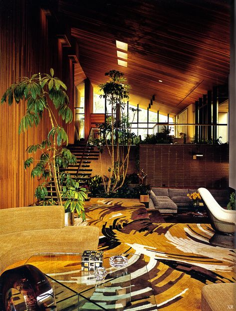 https://flic.kr/p/EgeADv | 1974 ... A. Quincy Jones - Samlley res - Bev Hills, CA | photo: Julius Schulman 70s Architecture, 70s Interior Design, Casa Retro, 70s House, 70s Interior, Interior Design Minimalist, Retro Interior Design, 70s Home, Wallpaper Retro