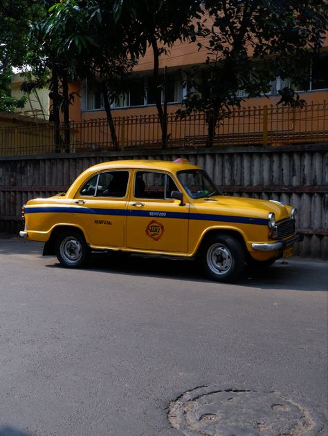 Kolkata Taxi, Esplanade Kolkata Taxi, Kolkata Aesthetic, Yellow Taxi, Cityscape Art, West Bengal, Kolkata, Stock Photos, Yellow, Photography