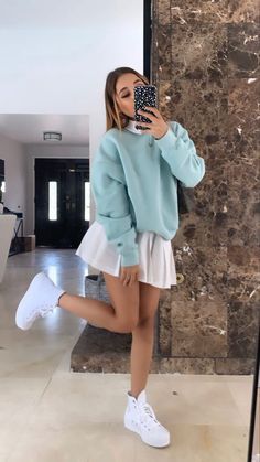 Tennis Skirt Outfit, White Tennis Skirt, Wardrobe Tips, Legally Blonde, Outfits Chic, Estilo Preppy, Paris Outfits, Nice Style, Fashion Mistakes