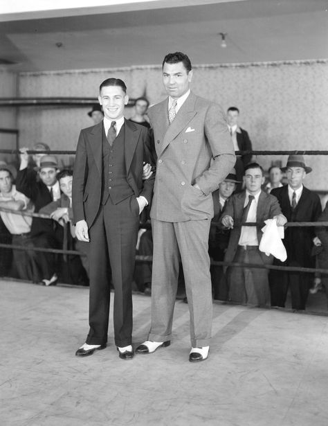 The legendary Jack Dempsey in Double breasted suit on the right. Who's on the left ? Men Double Breasted Suit, Jack Dempsey, Vintage Menswear, Classic Wear, Authentic Fashion, Vintage Fashion Photography, Vintage Mens Fashion, Top Hats, Jazz Age