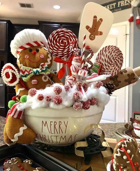 Gingerbread Kitchen Decor, Christmas Centerpiece Ideas, Gingerbread Kitchen, Gingerbread Christmas Tree, Gingerbread Crafts, Gingerbread Christmas Decor, Gingerbread Decorations, Christmas Kitchen Decor, Christmas Centerpiece