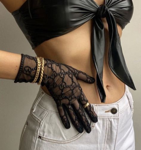 Gucci Gloves, Gergana Ivanova, Gloves Aesthetic, Fancy Gloves, Edgy Bridal, Gloves Fashion, Lace Gloves, Classy Aesthetic, Looks Black