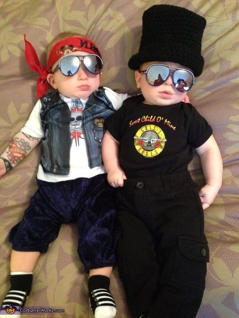 Guns N' Roses - Baby Halloween Costume Ideas Triplets Costumes, Funny Baby Costumes, Camisa Rock, Sibling Halloween Costumes, Twin Costumes, Halloween Costumes 2014, Funny Couple Costumes, Twin Halloween, Twin Halloween Costumes