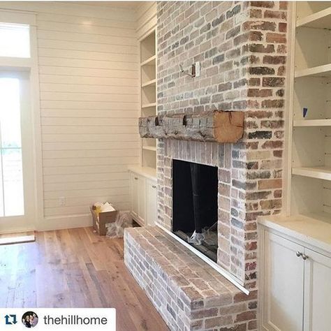 Try one of these 35 Gorgeous Natural Brick Fireplace Ideas to complete your modern farmhouse or coastal chic indoor/outdoor living spaces. German schmear & white-washed brick tutorials included. Update your tired, out-of-date fireplace to give it a much needed face lift!! Farmhouse Fireplace, Fireplace Remodel, Home Fireplace, Fireplace Makeover, Coastal Farmhouse, Brick Fireplace, Living Room With Fireplace, Farmhouse Wall, Style At Home