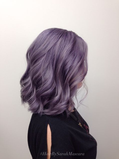 obsessing over this beautiful smokey lavender hair! Who else would rock this color? Bold Hair Color, Lilac Hair, Hair Color Pastel, Lavender Hair, Hair Color Purple, 짧은 머리, Pastel Hair, Dye My Hair, Hair Envy