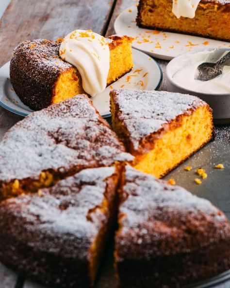 Recipe: Italian Carrot Cake | Kitchn Dolci Romagnoli, Wool Flowers, Slow Cooker Desserts, Carrot Cake Recipe, Italian Desserts, Savoury Cake, Food Cakes, Carrot Cake, Let Them Eat Cake