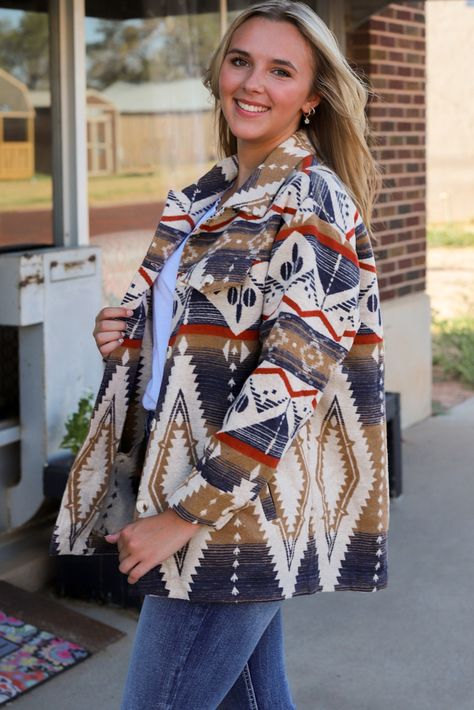 Lisa Fischer, Collared Jacket, Western Style Outfits, Aztec Pattern, Mein Style, Oversized Jacket, Aztec Print, Sleeves Pattern, Western Style