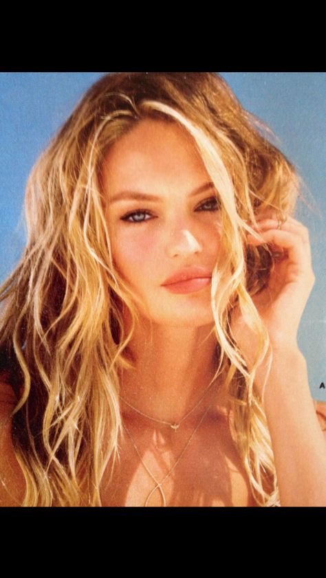 Russell Natural Beach Makeup, Candice Swanepoel Beach, Candice Swanepoel Makeup, Candice Swanepoel Hair, Candice Swanepoel Face, Face Goals, Beach Makeup, Prom Look, Makeup And Beauty Blog