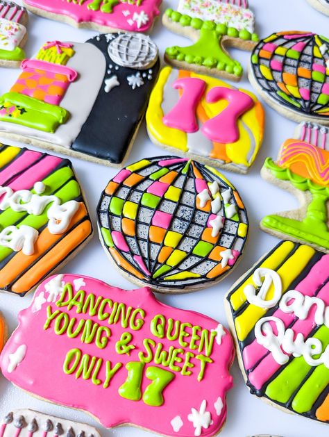 Dancing Queen 17 Cookies, Dancing Queen Cookies, Last Disco Cookies, Disco Ball Cookies Decorated, Swiftie Cookies, Dancing Queen 17 Birthday Party, Dancing Queen Birthday Party, Disco Cookies, Queen Cookies