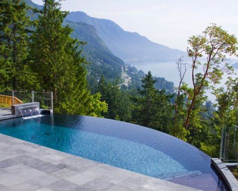 17 Magnificent Small Infinity Swimming Pool Designs To Cool Off In Your Backyard Vanishing Edge Pool, Oberirdische Pools, Moderne Pools, Pool Hacks, Infinity Pools, Pool Landscape Design, Infinity Edge Pool, Luxury Pools, Above Ground Swimming Pools