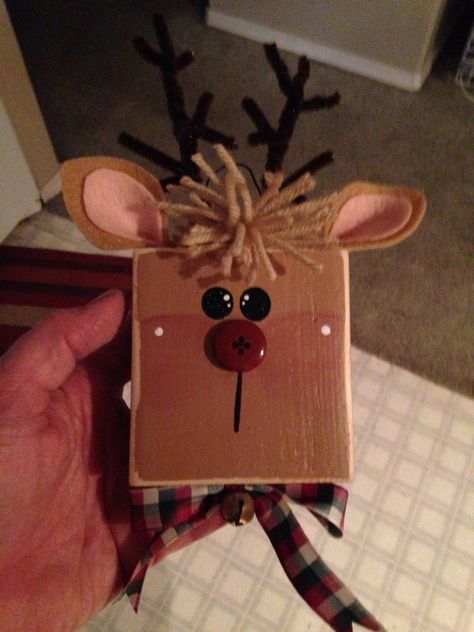 Wood block reindeer. Wood Block Reindeer, Block Reindeer, Block Ornaments, Wood Blocks Christmas, Reindeer Diy, Wood Reindeer, Wooden Deer, Christmas Angel Crafts, Christmas Diy Wood