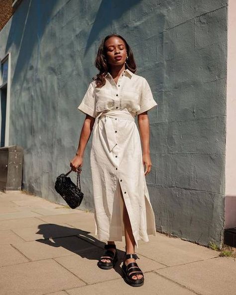 Gryphon Sandals Outfit, Chunky Sandals Outfit Summer, Chunky Heel Sandals Outfit, Black Chunky Sandals Outfit, Chunky Sandals Outfit Street Style, Dr Marten Sandals Outfit, White Sandals Outfit, Black Sandals Outfit, Chunky Sandals Outfit