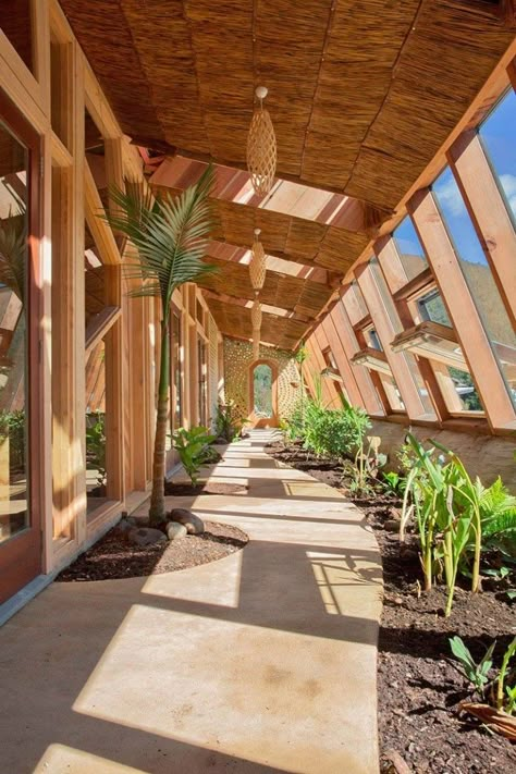 Earthship Plans, Building Materials Architecture, Earth Ship, Earth Bag Homes, Natural Building Materials, Elegant Farmhouse, Earthship Home, Earth Sheltered, Eco Architecture