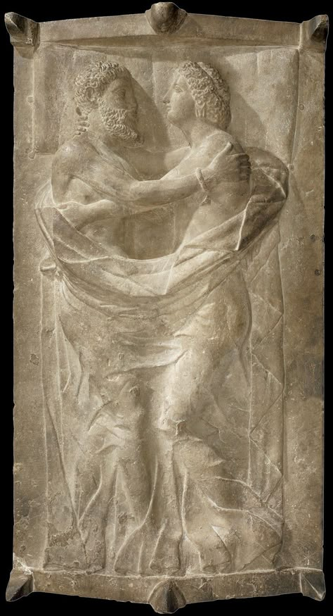 Etruscan sarcophagus- Married Couple Embracing. Hellenistic Art, Hellenistic Period, Empire Romain, Statue Art, Cemetery Art, Ancient Sculpture, Roman History, Roman Art, Carthage