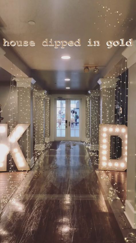 Kappa Delta Preference Round, College Formal Decorations, Bid Day Decorations House, Vp Membership Sorority, Preference Decorations Sorority, Preference Round Decorations Sorority, Sorority Rush House Decorations, Gold Sorority Theme, Sorority Party Decorations