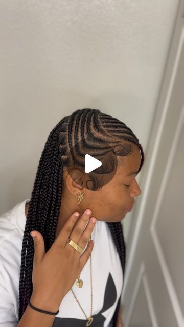 STS STYLING TRO 💕 on Instagram: "Lemonade w  knotless 😮‍💨😍 #eplorepage #hairstylistlb #knotlessbraids #lemonadebraids #redhead" Lemonade Braids Hairstyles With Knotless, Braids To The Side With Knotless, Lemonade With Knotless, Lemonade And Knotless Braids, Half Knotless Half Lemonade, Lemon Braids With Knotless, Lemonade Braids In Front Knotless In Back, Lemonade Tribals With Knotless Braids, Half Lemonade Braids Half Knotless