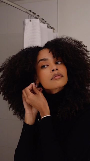 Elegant Afro Hairstyles, Classy Natural Hairstyles Black Women, Afro Hair Outfits, Have A Good Saturday, Afro Hairstyles Women, Natural Hair Black Women, Black Women Natural Hairstyles, Soft Feminine Outfits, Good Saturday