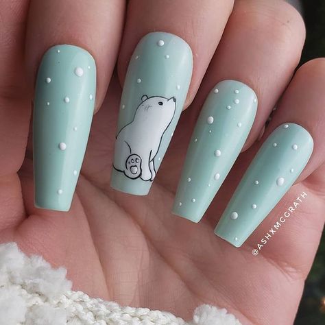 Polar Bear Christmas Nails, Polar Bear Nail Designs, Christmas Nails Polar Bear, Polar Bear Nails Christmas, Christmas Bear Nails, Raccoon Nails, Polar Bear Nail Art, Polar Bear Nails, Bear Nails