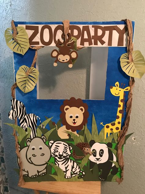 Safari Photo Booth, Jungle Theme Birthday Party, Animal Themed Birthday Party, Zoo Birthday Party, Jungle Birthday Party, Jungle Theme Birthday, Safari Theme Birthday, Zoo Birthday, Zoo Party