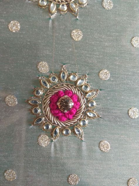 Hand Embroidery Butti Designs, Zardosi Flower Design, Butti Work Embroidery, Books Embroidery, Embroidery Quotes, Hoops Embroidery, Quotes Embroidery, Embroidery Abstract, Embroidery Geometric