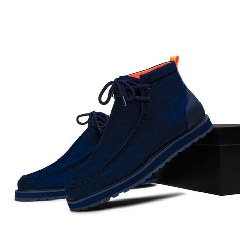 Man Suede Moc Dessert Chukka Sneaker TAYNO Shoes The Mojave S Navy Elevated Outfits, Mocassin Shoes, Chukka Sneakers, Oxford Sneakers, Men Suede, Monk Strap, Classic Man, Modern Man, Slip On Sneakers