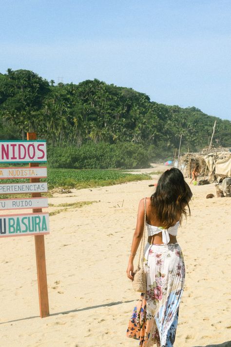 Latina Cottagecore Aesthetic, Mexican Summer Aesthetic, Latina Fairy Core, Mexican Beach Aesthetic, Mexican Girl Aesthetic, Beachy Girl Aesthetic, Mexican Summer, Beachy Girl, Mexican Beach