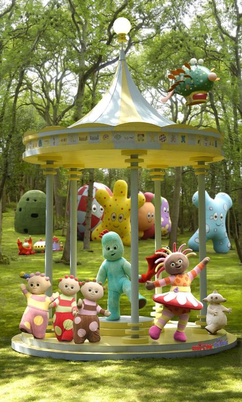 In The Night Garden Live Ticket Discount My Childhood Memories, Aesthetic Childhood, Childhood Cartoons, Into The Night Garden, The Night Garden, Garden At Night Aesthetic, Makka Pakka Night Garden, In The Night Garden Wallpaper, In The Night Garden