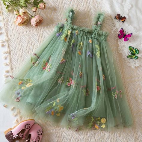 👑✨ Transform your little one's summer into a magical adventure with our Fairy Princess Summer Dress! Perfect for twirling in the sun and making fairy tale dreams come true. 🌸🧚‍♀️ #FairyPrincess #SummerDress #MagicalMoments #CuteKidsFashion Floral Tulle Dress, Embroidered Mesh Dress, Baby Fairy, Girls Sweet, Suspender Dress, Flower Girl Dress, Dance Party, Embroidery Dress, Toddler Girl Outfits