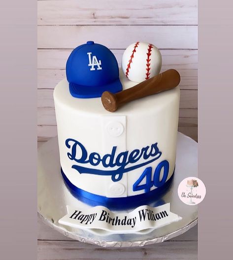 OHSWEETSSS Cakes And More! on Instagram: “#dodgerscake #dodgers #dodgersfan #cake #cakepops #lasvegas #lasvegassweets #lasvegasdesserts #treats #desserts #cupcakes #ricekrispies…” La Dodgers Birthday Cake, Dodgers Cake Pops, Dodgers Baseball Cake, Baseball Cakes For Men, Dodger Birthday Cake, Dodgers Cake Birthdays, La Dodgers Cake, Phillies Cake, Mets Cake