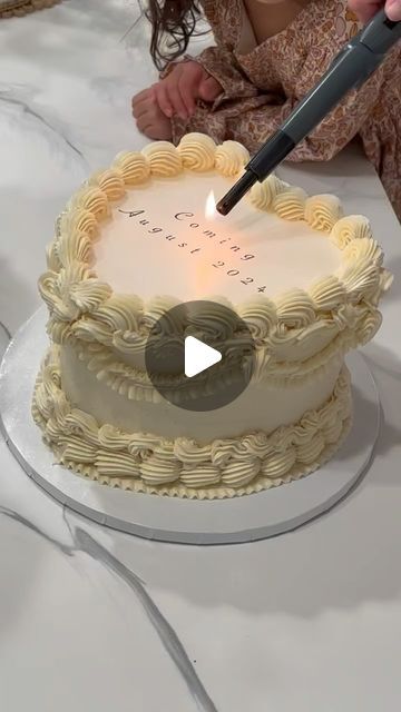 @shegot.cakessz on Instagram: "Gender reveal burning cake from my clients view ❤️  Sooooo beautiful 🥰 #trendingburningcake #genderrevealcake #highdesertcakes" Heart Cake Tutorial, Rehearsal Dinner Cake, Vintage Pasta, Heart Birthday Cake, Bolo Vintage, Heart Wedding Cakes, Yellow Cake Recipe, Pinterest Cake, Heart Cakes