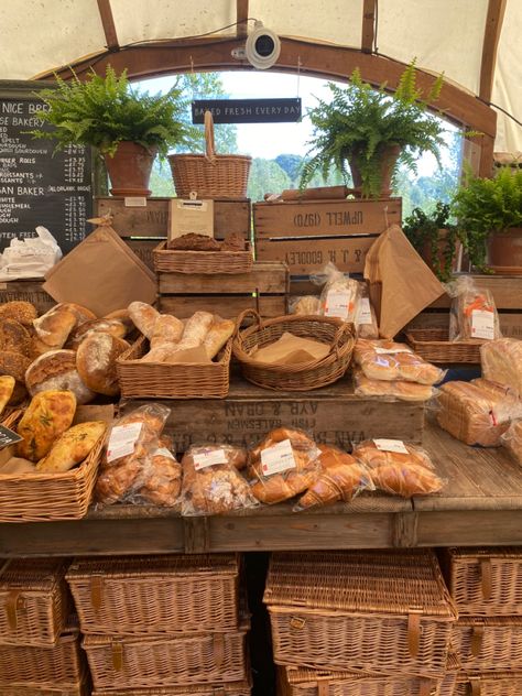 Food Stand Aesthetic, Farm Shop Aesthetic, Old Bakery Aesthetic, Bakery Decoration, Farm Bakery, Dream Bakery, Food Groceries, Kitchen Goals, Bread Bakery