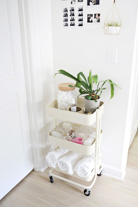 Small Bathroom Furniture, Ikea Raskog, Small Bathroom Organization, Diy Bathroom Storage, Small Bathroom Ideas On A Budget, Bathroom Storage Organization, Small Bathroom Storage, Boho Bathroom, Creative Storage