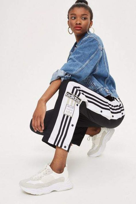 Adidas originals Adibreak track pants Adidas Track Pants Outfit, Adibreak Track Pants, Adidas Pants Women, Brand Outfits, Track Pants Outfit, Adidas Hose, Adidas Outfit Women, Sporty Wear, Sweet 17